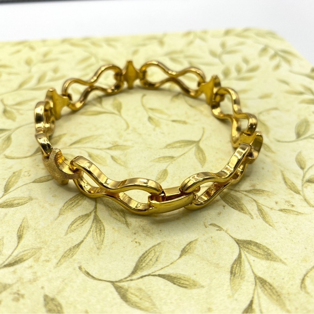 Chunky Vintage Gold tone Link Bracelet